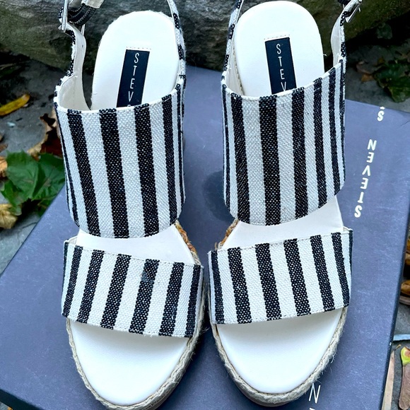 WOMENS STEVE MADDEN STRIPED “STUNNER” ESPADRILLES/ SANDALS   -8.5 - NIB ! - Picture 4 of 15